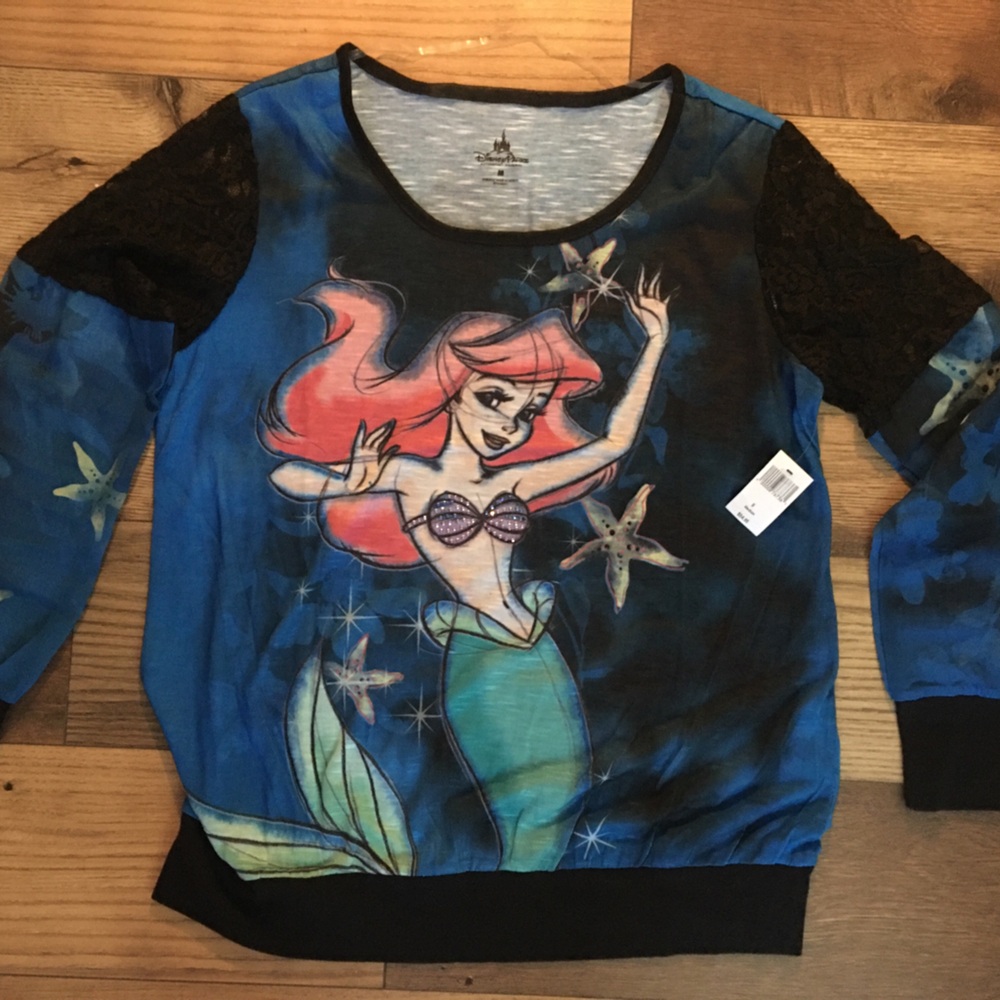 Medium (or Small!) Disney Parks New with tag The Little Mermaid shirt